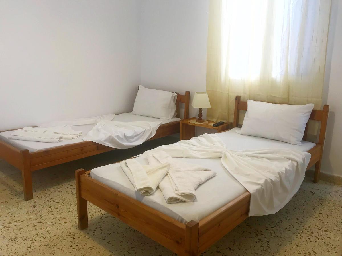 Katerina beach rooms Ándros Buitenkant foto