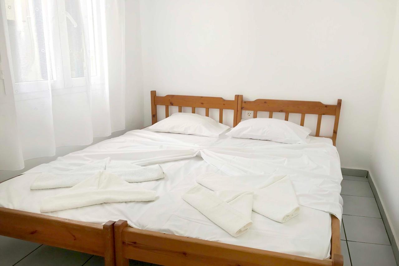 Katerina beach rooms Ándros Buitenkant foto