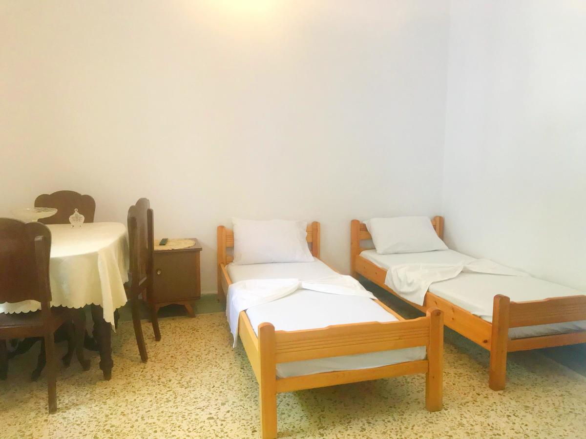 Katerina beach rooms Ándros Buitenkant foto
