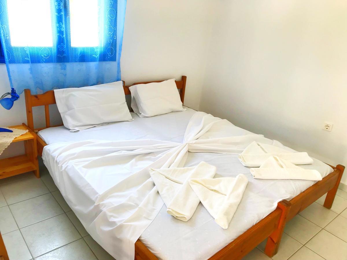 Katerina beach rooms Ándros Buitenkant foto